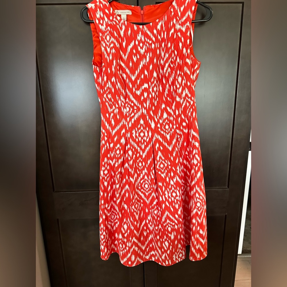Great and comfortable dress for that 9-5 day!
